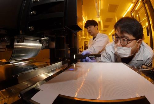 可以将进一步提升的micro led roll transfer技术应用到产品,同时还